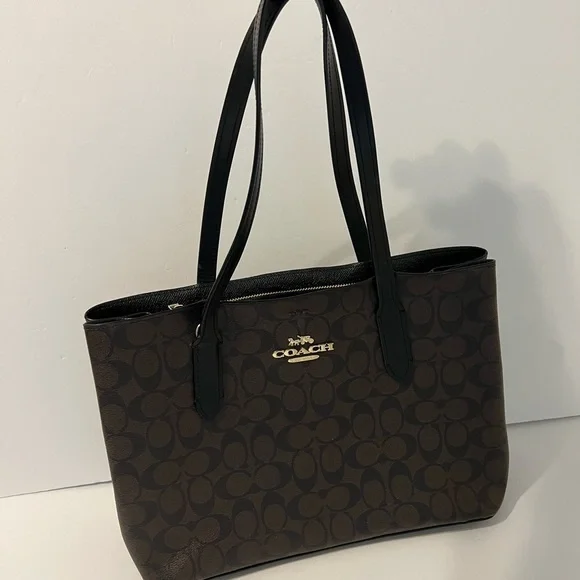 Coach Avenue Brown Carryall in Signature Canvas - Picture 9 of 16